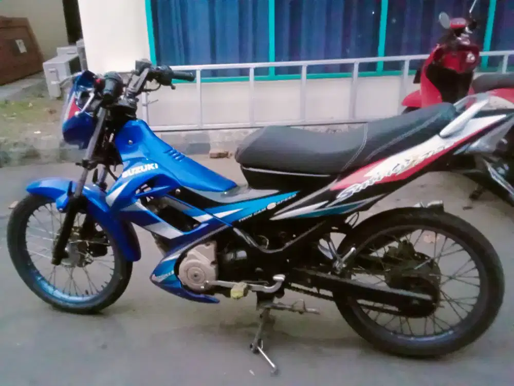 Suzuki satria CBU 2005 asli biru
