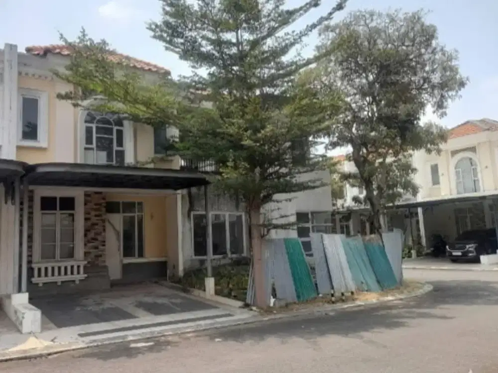 Di Bawah NJOP! Rumah Hook Cluster La Seine JGC – LT 238 m², LB 300 m², SHM
