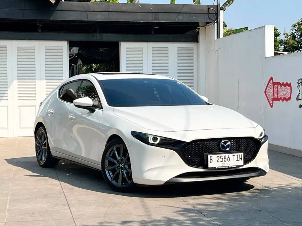 ]LOW KM] MAZDA 3 HB 2.0 SKYACTIV 2020 ISTIMEWA