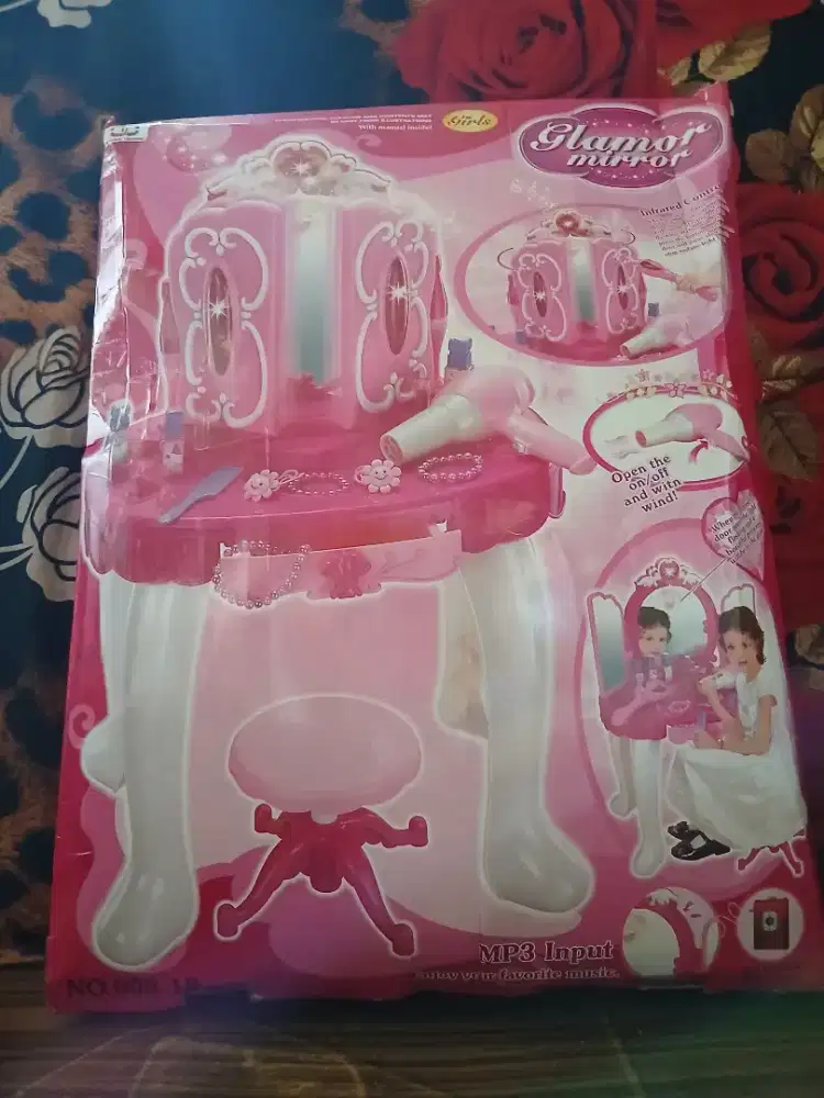 Meja rias anak cute