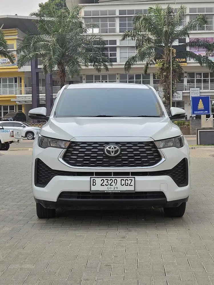 Family Car Idaman Toyota Innova Zenix G AT Bensin 2023 Putih Metalik