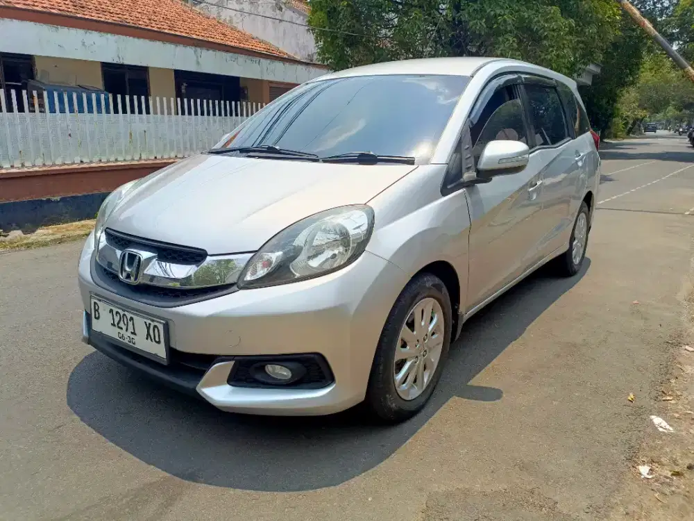 TDP 3 JUTA. Mobilio E AT 2015
