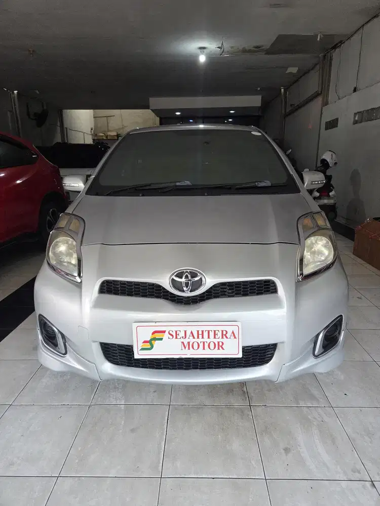 Toyota Yaris E 1.5 AT 2013/2014 BG KOTA SIAP PAKAI