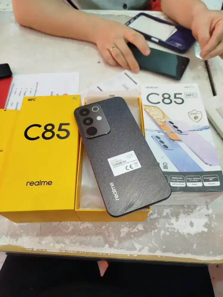 Realme C85 ram 8/256gb