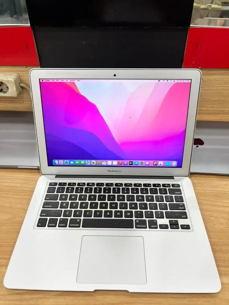 Macbook Air 2017 8/256GB i5 13inch