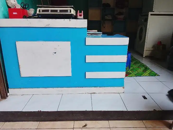 1 Set lemari & meja Laundry