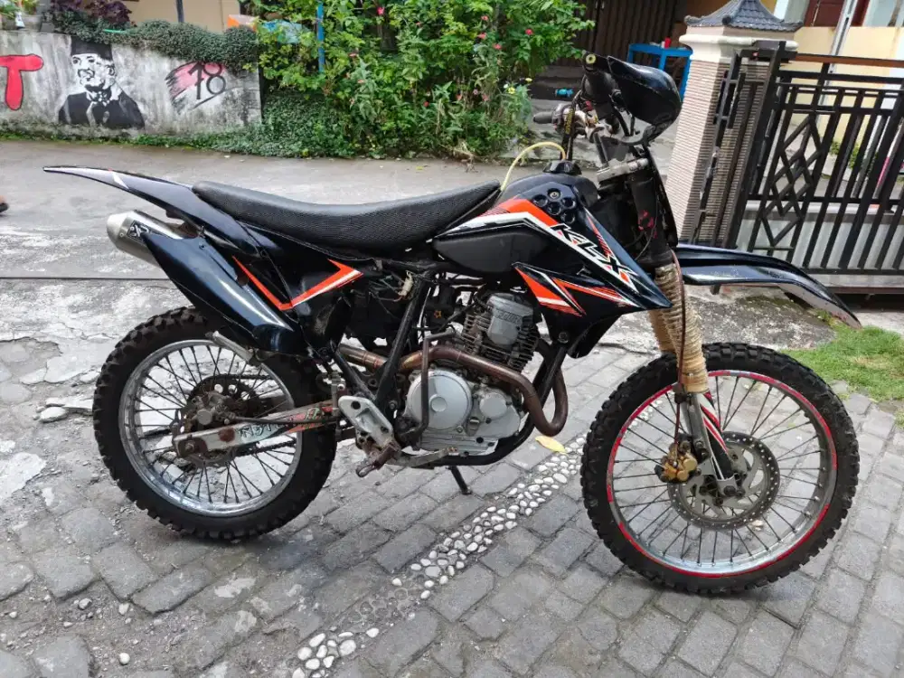 KLX basic Scorpio 225 CC THN 2008 plat A serang jabar