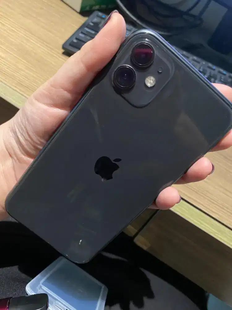 DIJUAL IPHONE 11
