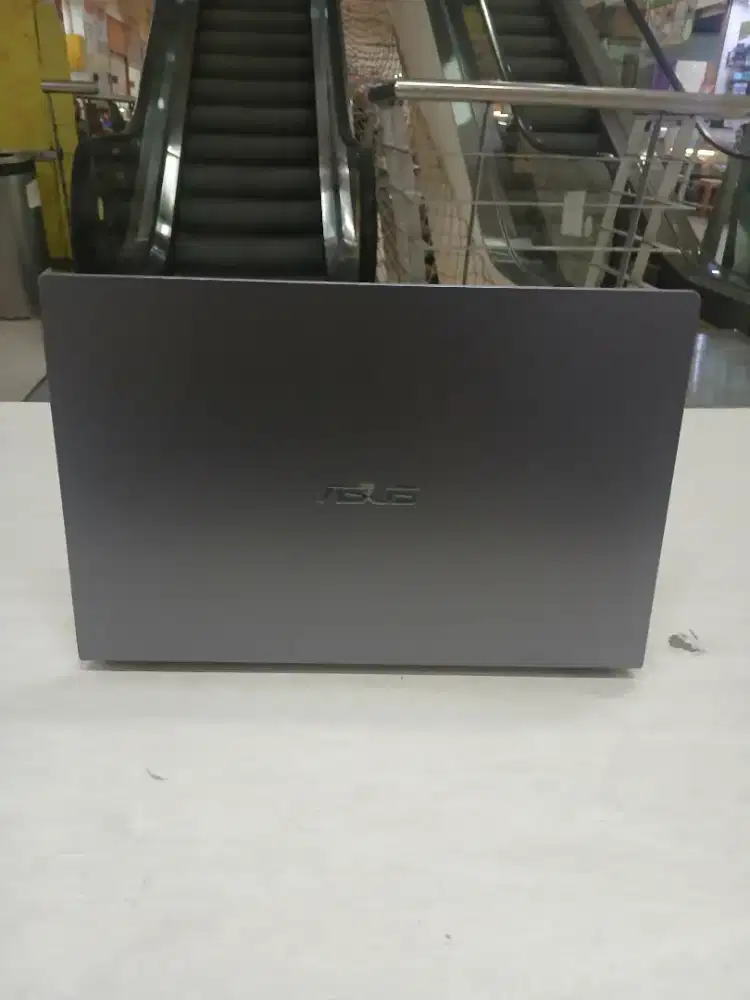 REDY ASUS A409J
PROSSESOR I3 GEN10
RAM 8GB 
SSD 512GB
KEYBOARD NORMAL