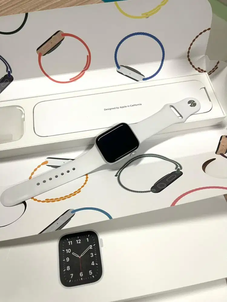 Apple watch SE 1 44mm Silver white sport band