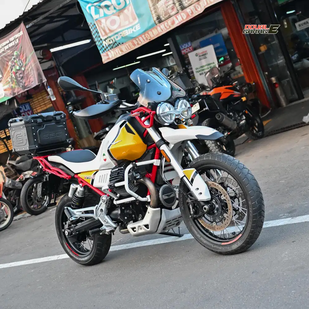MOTO GUZZI V85TT KUNING 2019 LOW KM 12RB