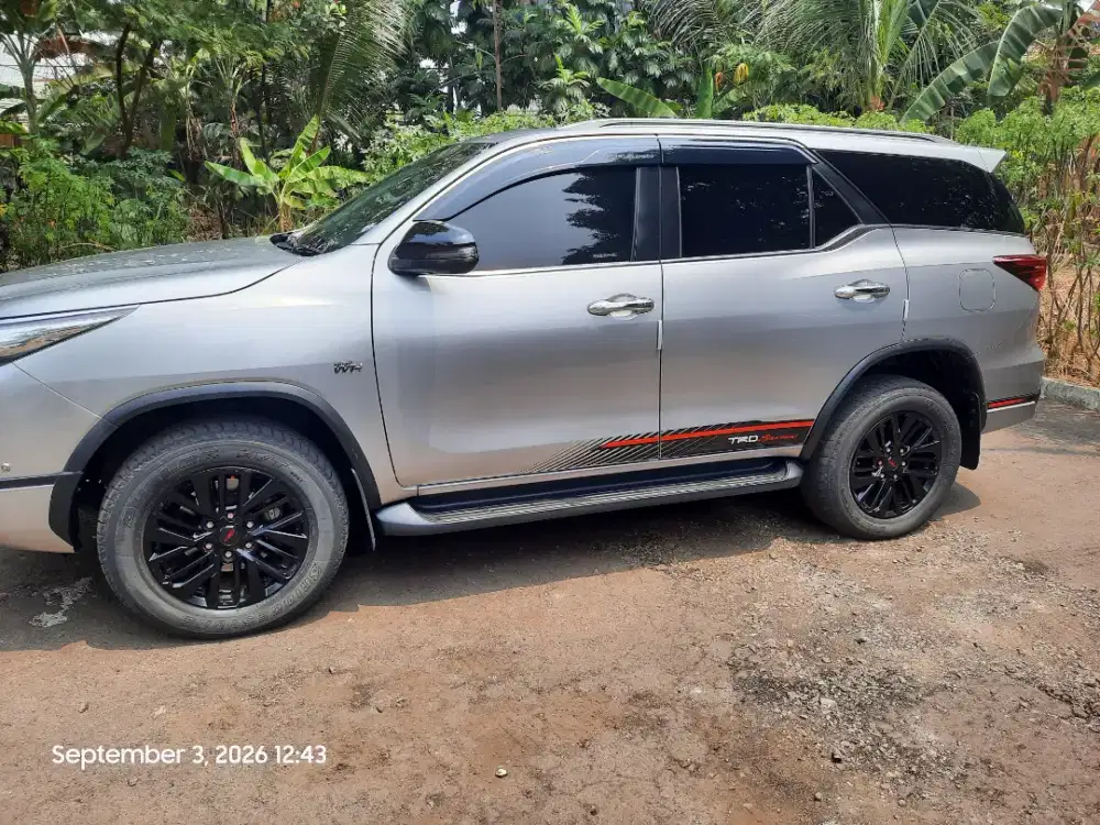 Toyita Fortuner SRZ TRD Sportivo