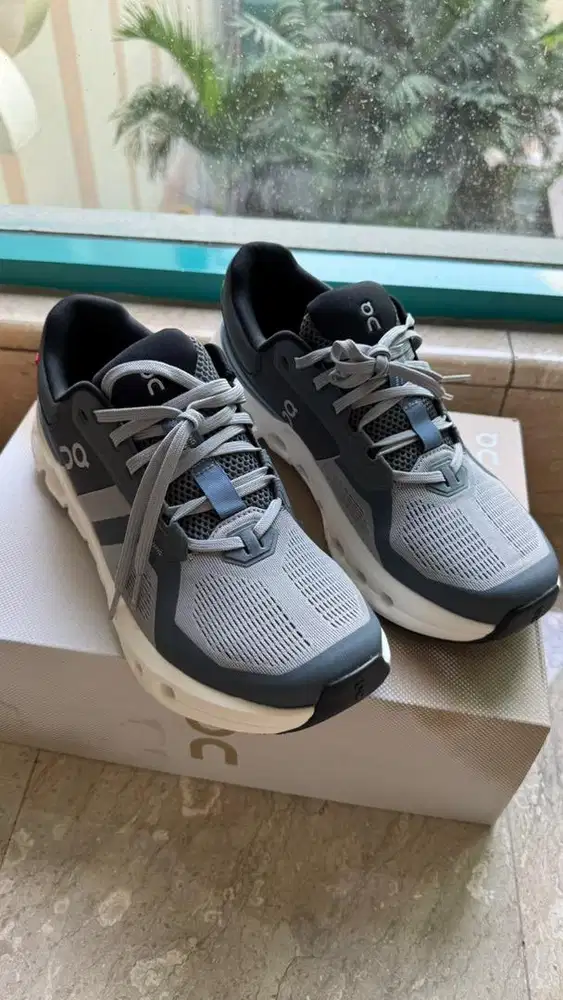 (NEW) ON Cloud Runner 2 Size 8,5 US / 42 EUR