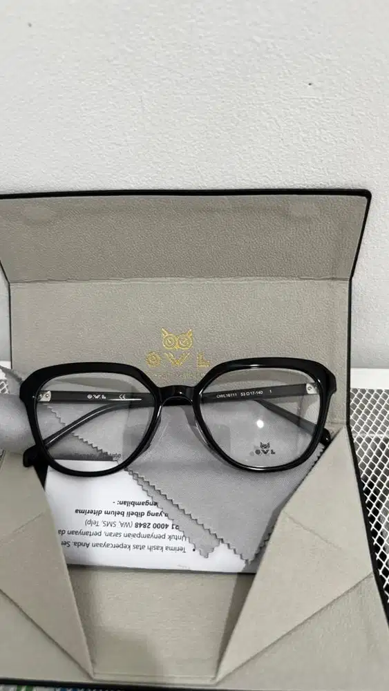 Di Jual Kacamata OWL16111 BNIB 100% Baru
