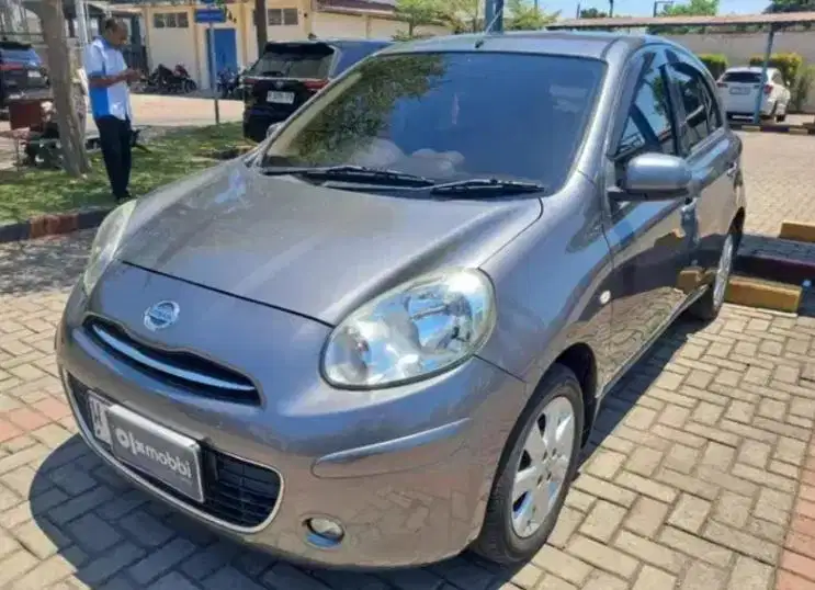 MARCH 1.2 L MATIC 2013