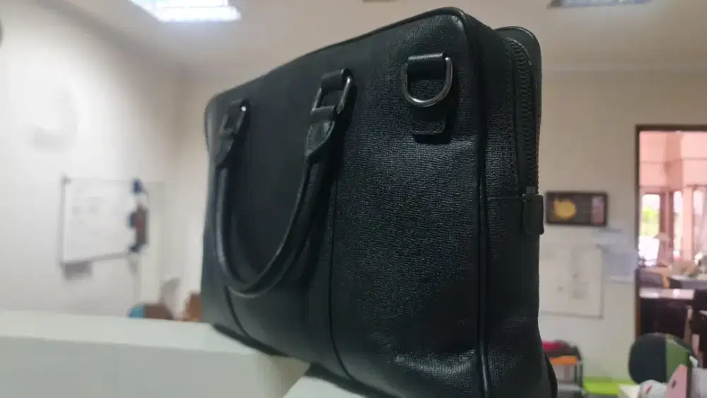 Tas briefcast Burberry Authentic kulit asli