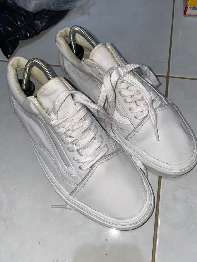 Vans OS vine leather white used