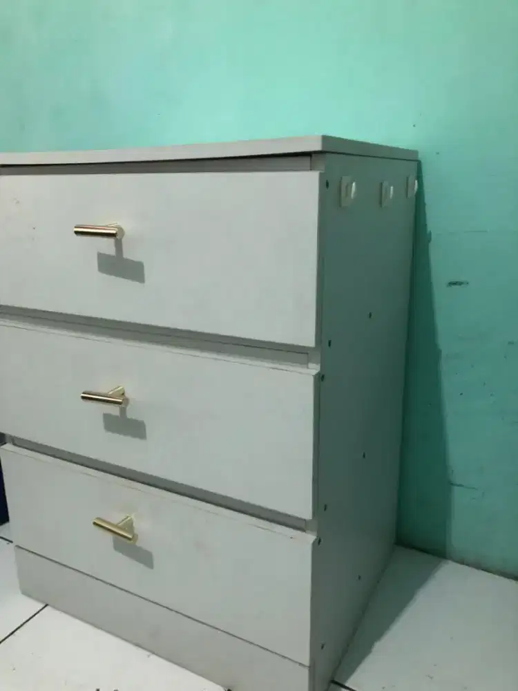 Chest Drawer minimalis, Laci kabinet