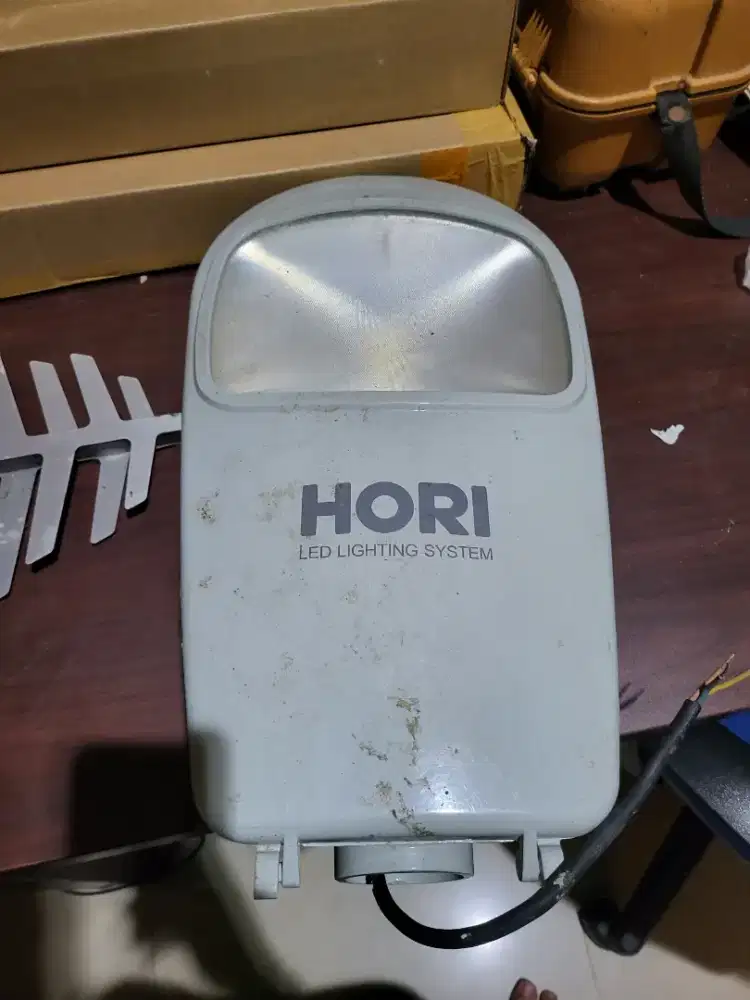 lampu PJU (Penerangan Jalan Umum) merek HORI (PT Honoris Industry).