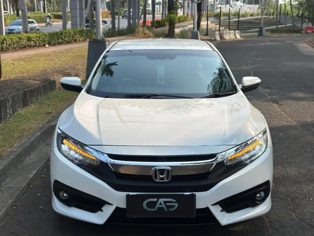 Honda Civic ES AT 2018 Putih