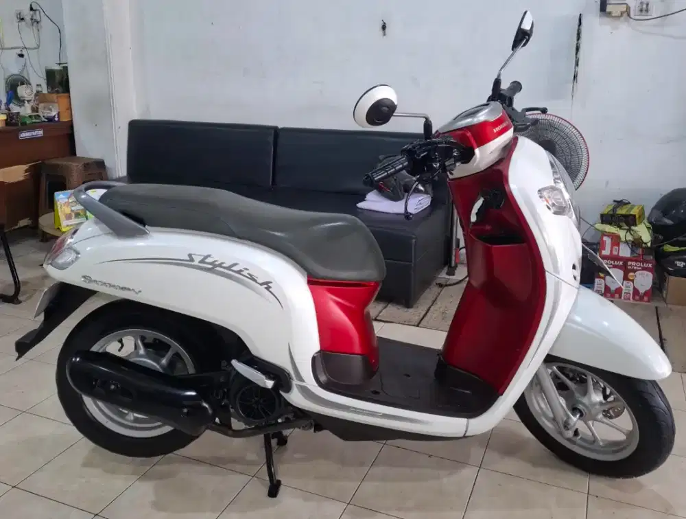 Honda Scoopy Stylish