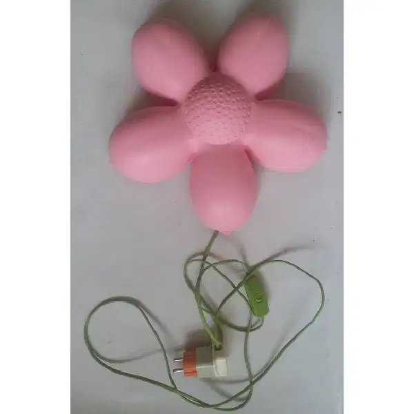 Vintage  lampu dinding  terbuat dari bahan Plastik keras buatan Eropah