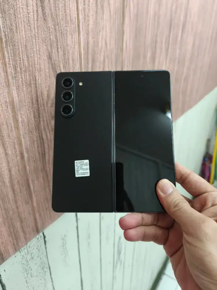 Samsung Z Fold 5 12/1TB Phantom Black eks Resmi Sein