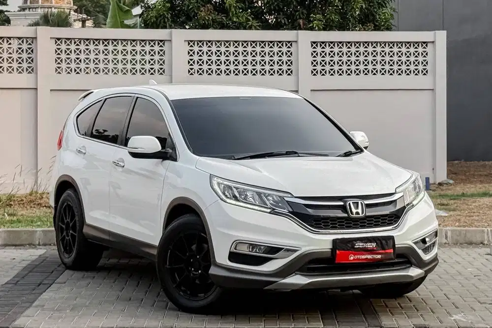 Honda CRV 2.4 RM3 CR-V 2.4 AT Matic 2015 Putih Metalik.