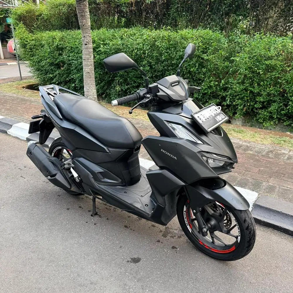 Vario 160 cbs 2022 hitam