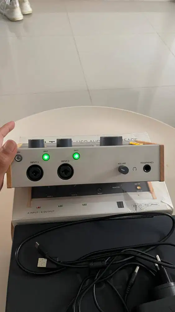 Universal Audio Volt 476 4-in/4-out USB 2.0 Audio Interface