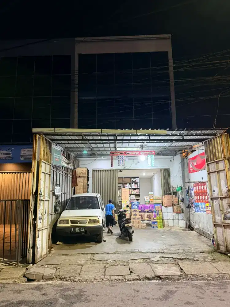 Dijual Cepat Ruko di pinggir jalan. Cocok untuk usaha.