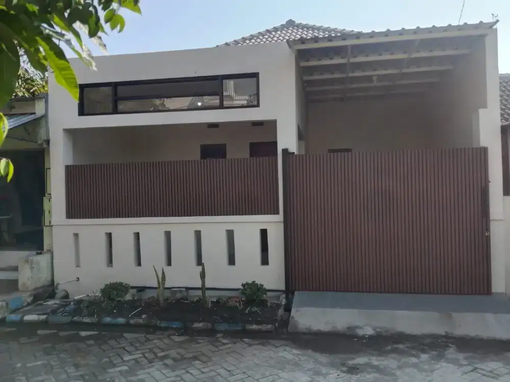 Disewakan/Dijual Rumah Lingkar Timur Bluru Sidoarjo