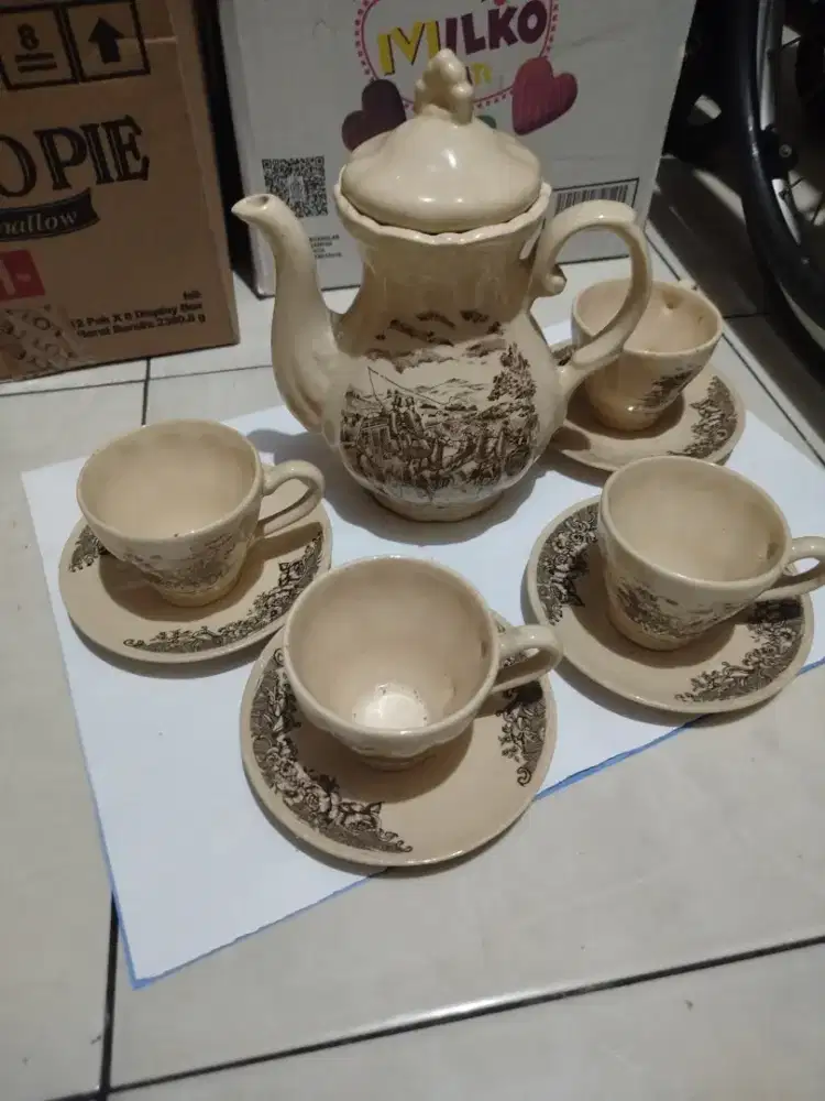 Dijual peralatan mkn&minum