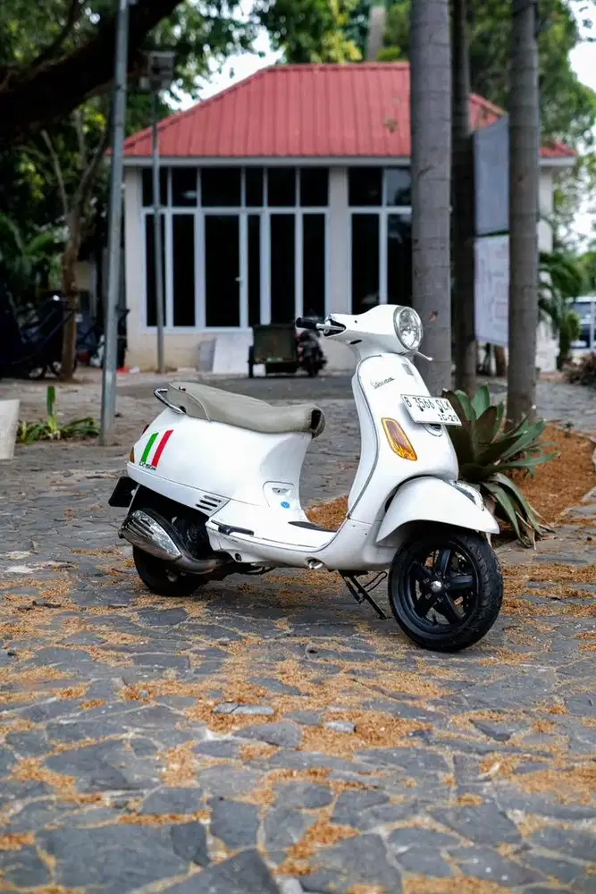 VESPA LX 150 INJECTION 2011