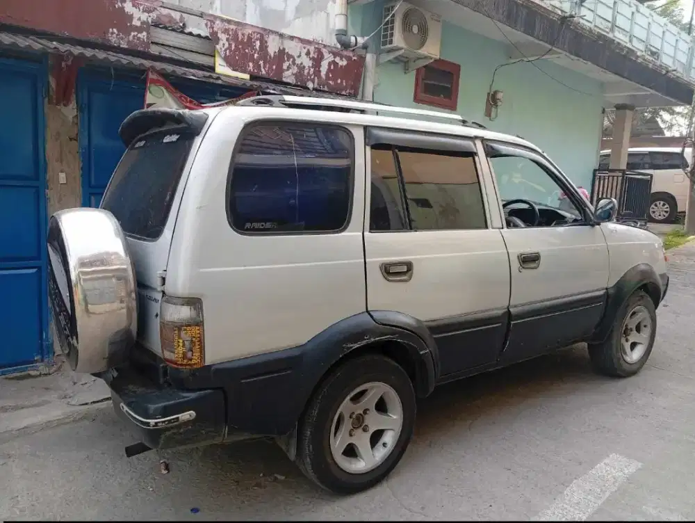 Dijual cepat mau ganti Mobil lcgc