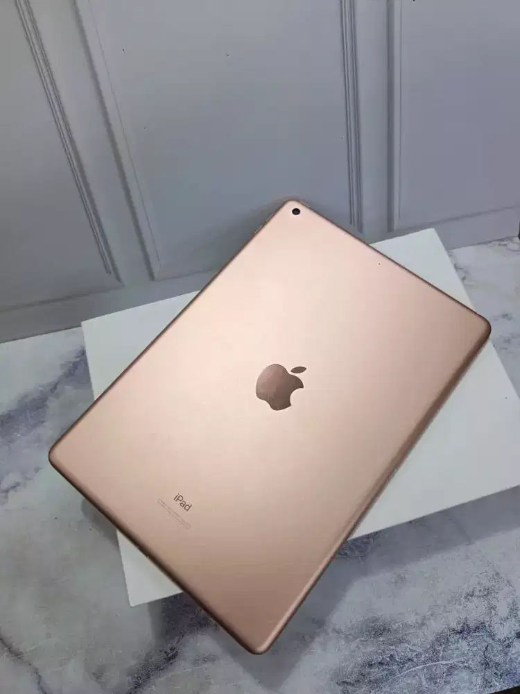 ipad generasi 8 128GB wifi only rose gold lengkap