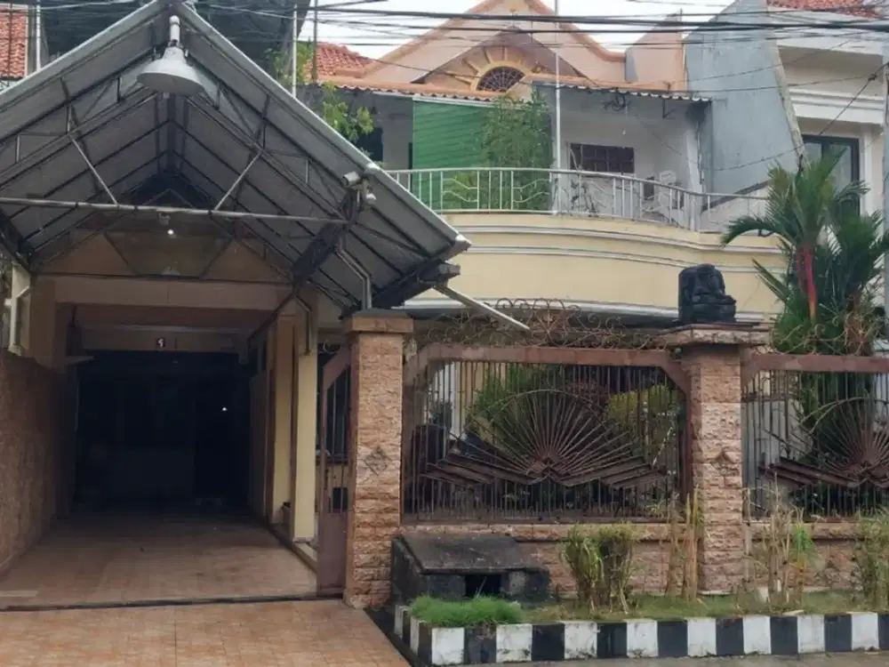 BW82 Dijual Rumah Bagus Siap Huni Row Lebar SHM di Nginden Intan Surabaya