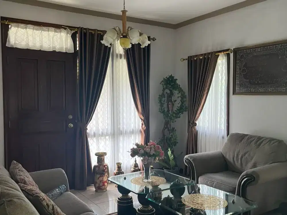 Rumah Hook di Wangsakerta Kota Baru Parahyangan, Lokasi Strategis