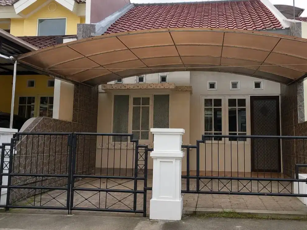 Disewakan rumah di Pakuwon city cluster Taman Mutiara