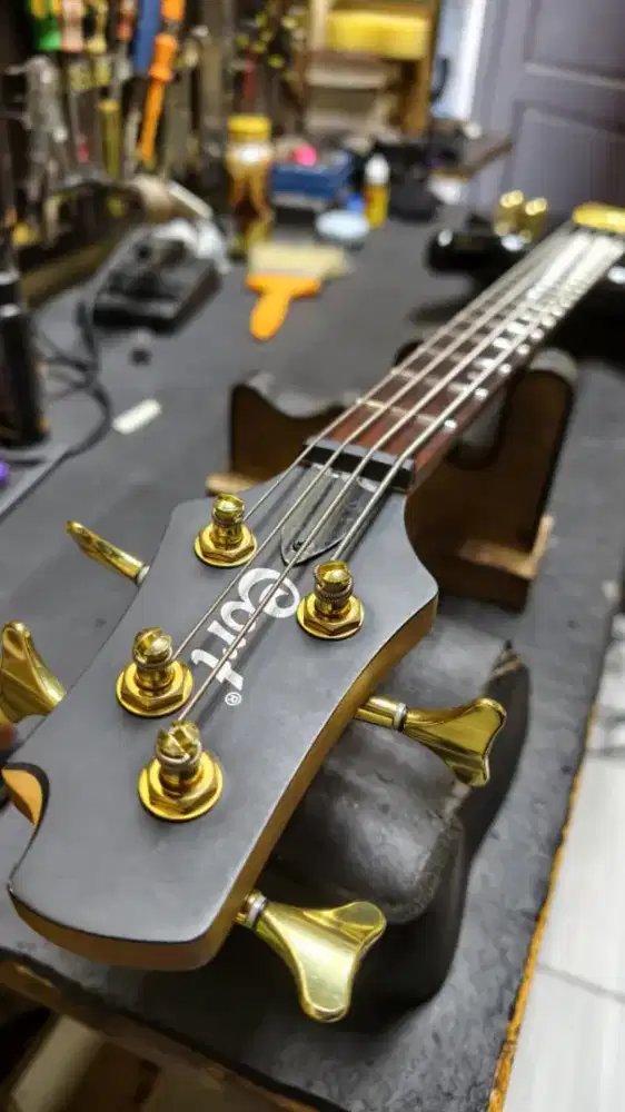 Cort Action Bass Plus