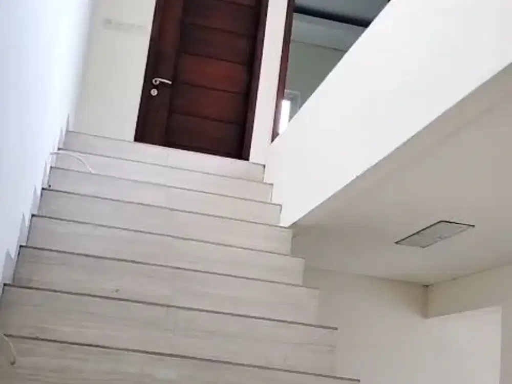 DIJUAL CEPAT – MANSION 3 LANTAI DI EMERALD COVE GADING SERPONG