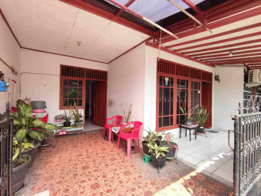Rumah siap huni hook 850 jt luas tanah 100 m di Galaxy bebas banjir