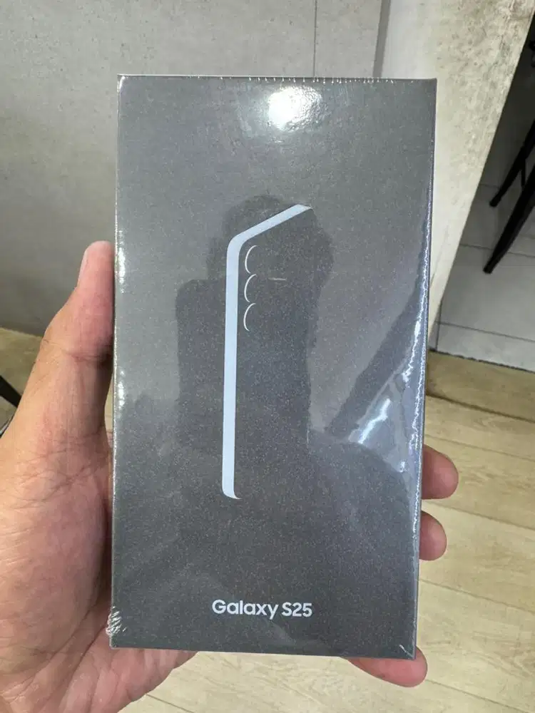 New Samsung S25 12/256