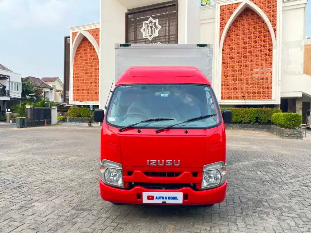 Isuzu traga box