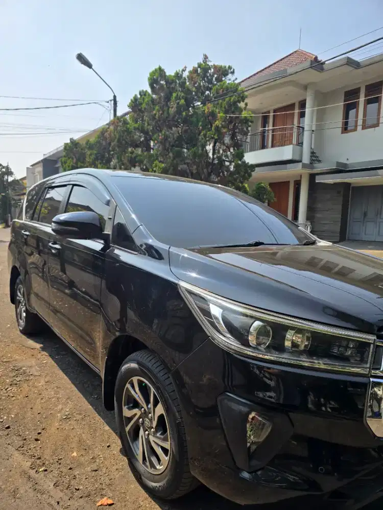 Toyota Kijang Innova V Diesel 2.4 2021