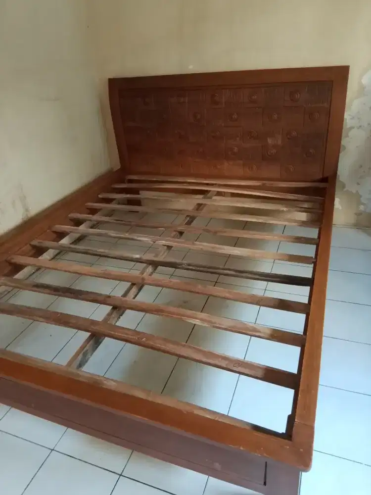 Dijual ranjang jati