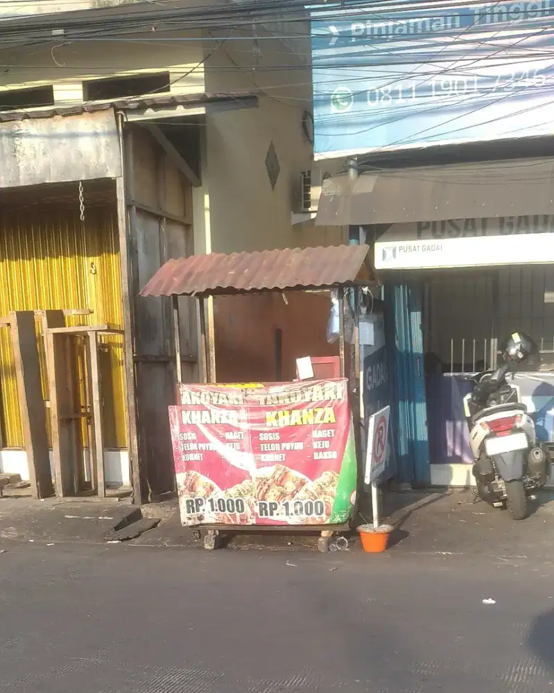 DIBUTUHKAN 2 ORANG LAKI² BUAT JAGA OUTLET TAKOYAKI DI JALAN MANGGA
