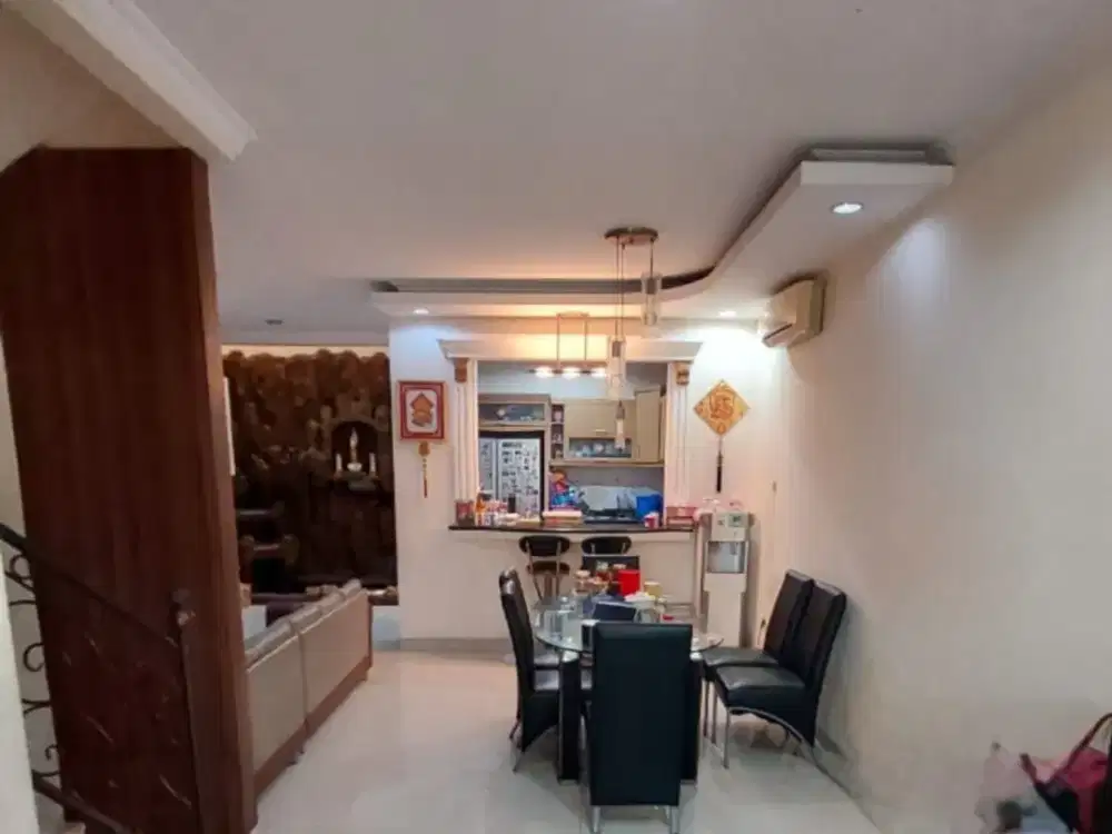 Rumah Malibu 6X18 Hadap Barat di Jalan Boulevard