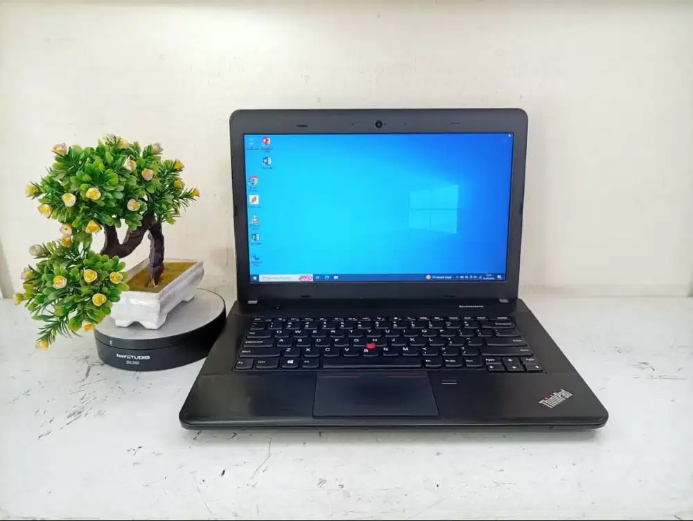 Jual Laptop Thinkpad E440 i3-4000M/4gb/ssd 128gb/14inci/HD 4600