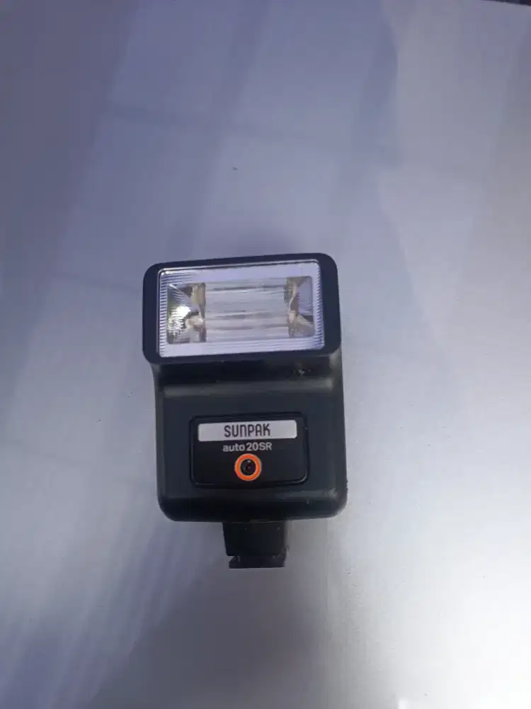 Pentax lensa dan flash